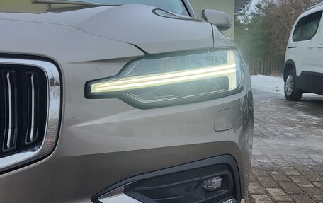 Volvo V60 II, 2019 год, 2 690 000 рублей, 13 фотография