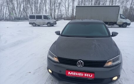 Volkswagen Jetta VI, 2011 год, 1 100 000 рублей, 2 фотография