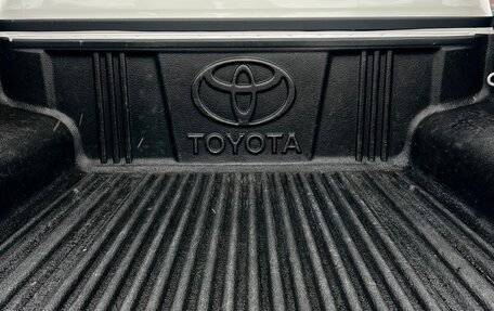 Toyota Hilux VIII, 2017 год, 3 600 000 рублей, 22 фотография