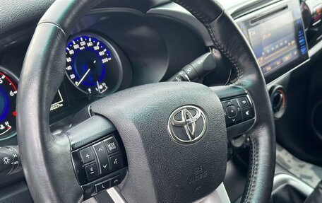 Toyota Hilux VIII, 2017 год, 2 890 000 рублей, 13 фотография