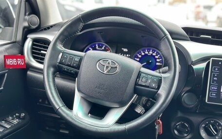 Toyota Hilux VIII, 2017 год, 2 890 000 рублей, 14 фотография