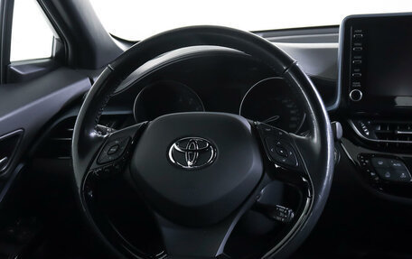 Toyota C-HR I рестайлинг, 2021 год, 2 999 000 рублей, 17 фотография