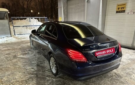 Mercedes-Benz C-Класс, 2017 год, 2 100 000 рублей, 3 фотография