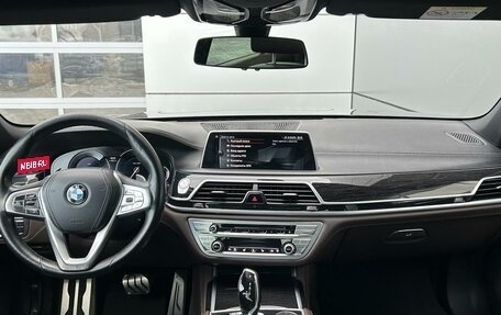 BMW 7 серия, 2016 год, 3 999 000 рублей, 14 фотография