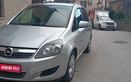 Opel Zafira B, 2012 год, 970 000 рублей, 1 фотография