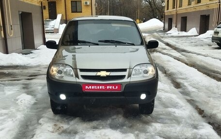 Chevrolet Niva I рестайлинг, 2011 год, 570 000 рублей, 14 фотография