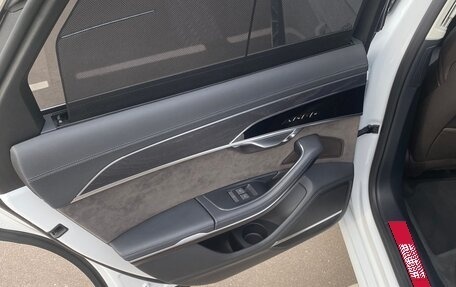 Audi A8, 2019 год, 9 000 000 рублей, 13 фотография