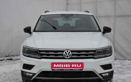 Volkswagen Tiguan II, 2019 год, 2 957 000 рублей, 2 фотография