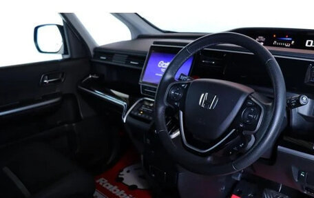 Honda Stepwgn IV, 2019 год, 1 620 000 рублей, 16 фотография