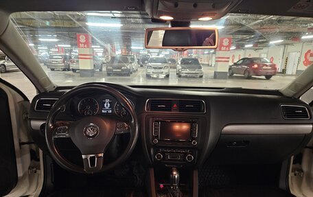 Volkswagen Jetta VI, 2011 год, 1 080 000 рублей, 9 фотография