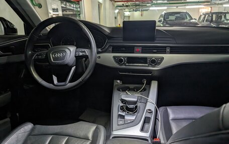 Audi A4, 2018 год, 2 500 000 рублей, 10 фотография