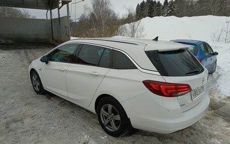 Opel Astra K, 2018 год, 1 220 000 рублей, 5 фотография