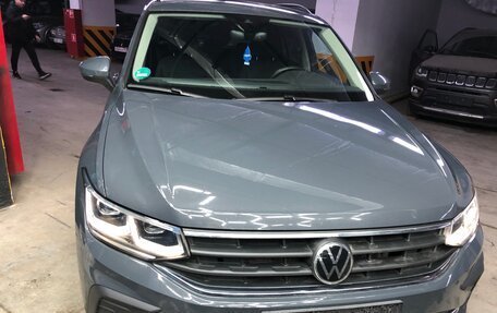 Volkswagen Tiguan II, 2020 год, 3 749 000 рублей, 20 фотография