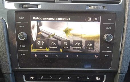 Volkswagen Golf VII, 2020 год, 2 500 000 рублей, 21 фотография