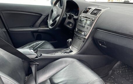 Toyota Avensis III рестайлинг, 2011 год, 1 330 000 рублей, 24 фотография
