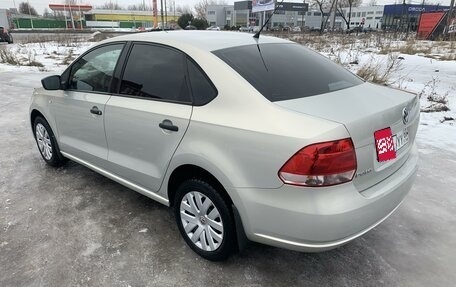 Volkswagen Polo VI (EU Market), 2011 год, 700 000 рублей, 8 фотография