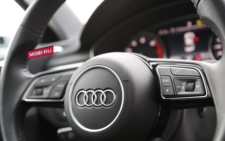Audi A4, 2019 год, 2 750 000 рублей, 17 фотография