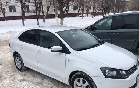 Volkswagen Polo VI (EU Market), 2013 год, 945 000 рублей, 3 фотография