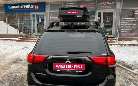 Mitsubishi Outlander III рестайлинг 3, 2020 год, 2 500 000 рублей, 2 фотография