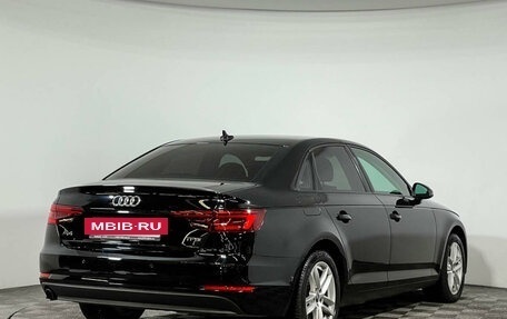 Audi A4, 2018 год, 2 397 000 рублей, 5 фотография