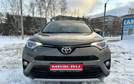 Toyota RAV4, 2016 год, 2 600 000 рублей, 3 фотография