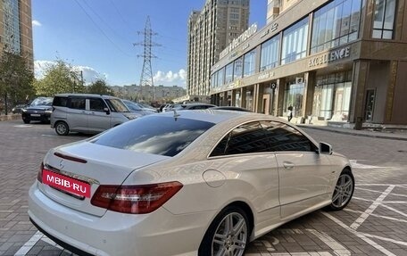 Mercedes-Benz E-Класс, 2011 год, 1 550 000 рублей, 4 фотография