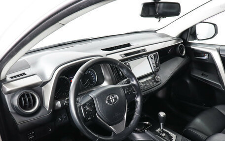 Toyota RAV4, 2018 год, 2 659 000 рублей, 9 фотография