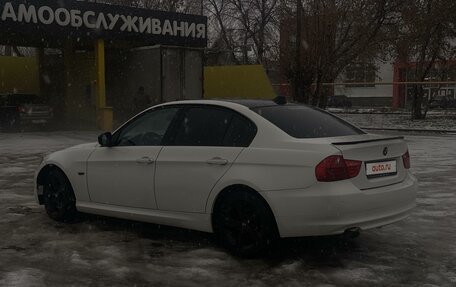 BMW 3 серия, 2011 год, 1 050 000 рублей, 10 фотография