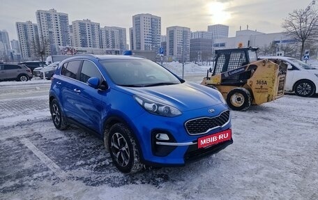 KIA Sportage IV рестайлинг, 2019 год, 2 300 000 рублей, 3 фотография