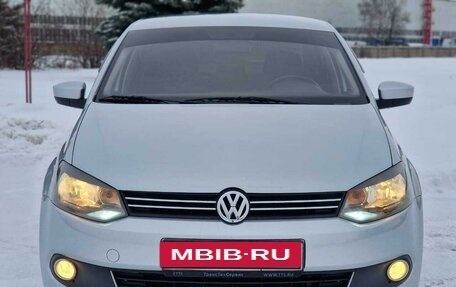 Volkswagen Polo VI (EU Market), 2013 год, 889 000 рублей, 11 фотография