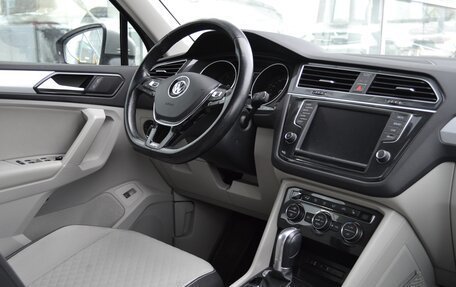 Volkswagen Tiguan II, 2017 год, 2 950 000 рублей, 7 фотография