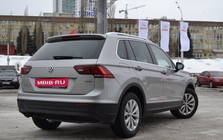 Volkswagen Tiguan II, 2017 год, 2 950 000 рублей, 2 фотография