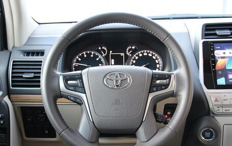 Toyota Land Cruiser Prado 150 рестайлинг 2, 2022 год, 8 990 000 рублей, 14 фотография