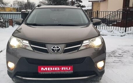 Toyota RAV4, 2013 год, 1 990 000 рублей, 7 фотография