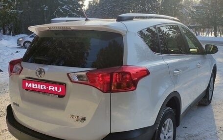 Toyota RAV4, 2013 год, 2 670 000 рублей, 6 фотография