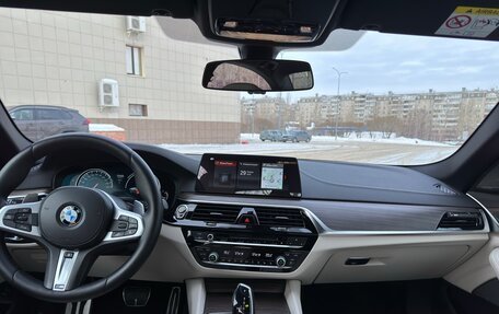 BMW 5 серия, 2018 год, 4 990 000 рублей, 11 фотография