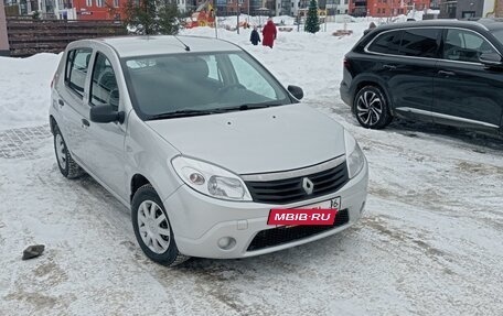 Renault Sandero I, 2014 год, 660 000 рублей, 2 фотография