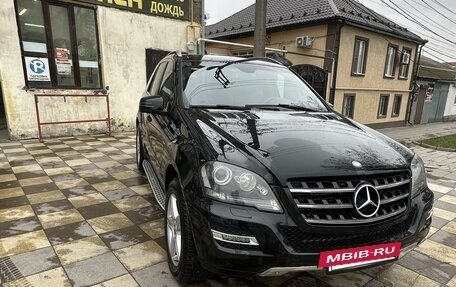 Mercedes-Benz M-Класс, 2011 год, 2 350 000 рублей, 2 фотография