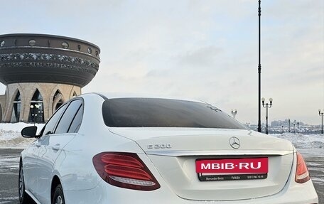 Mercedes-Benz E-Класс, 2017 год, 3 150 000 рублей, 8 фотография