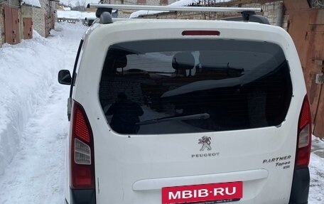 Peugeot Partner II рестайлинг 2, 2014 год, 800 000 рублей, 4 фотография