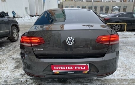 Volkswagen Passat B8 рестайлинг, 2015 год, 1 950 000 рублей, 6 фотография