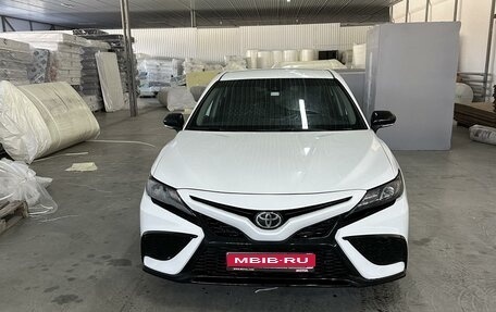 Toyota Camry, 2022 год, 3 500 000 рублей, 1 фотография