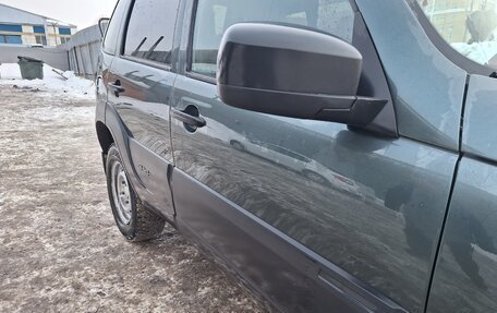 Chevrolet Niva I рестайлинг, 2018 год, 880 000 рублей, 16 фотография