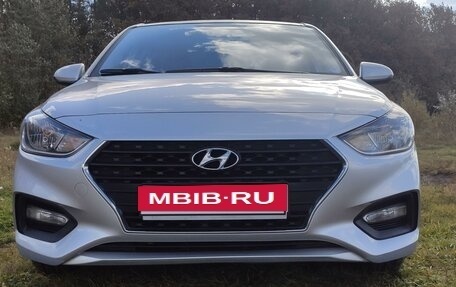 Hyundai Solaris II рестайлинг, 2018 год, 1 735 000 рублей, 3 фотография