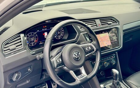 Volkswagen Tiguan II, 2018 год, 3 950 000 рублей, 12 фотография
