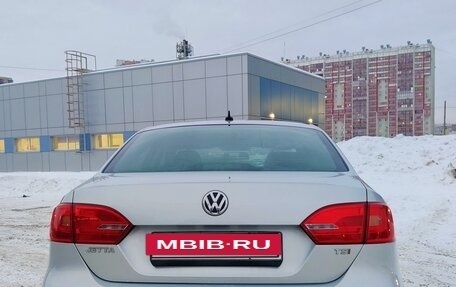 Volkswagen Jetta VI, 2011 год, 1 130 000 рублей, 6 фотография