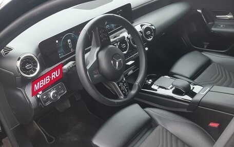 Mercedes-Benz A-Класс, 2019 год, 2 931 000 рублей, 8 фотография