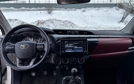 Toyota Hilux VIII, 2021 год, 4 190 000 рублей, 8 фотография