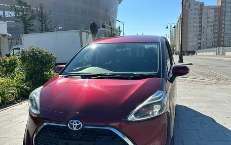 Toyota Sienta II, 2019 год, 1 699 000 рублей, 2 фотография