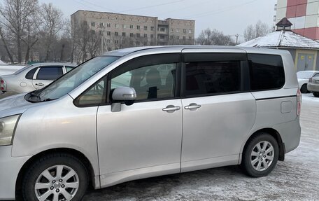 Toyota Noah III, 2008 год, 1 250 000 рублей, 5 фотография